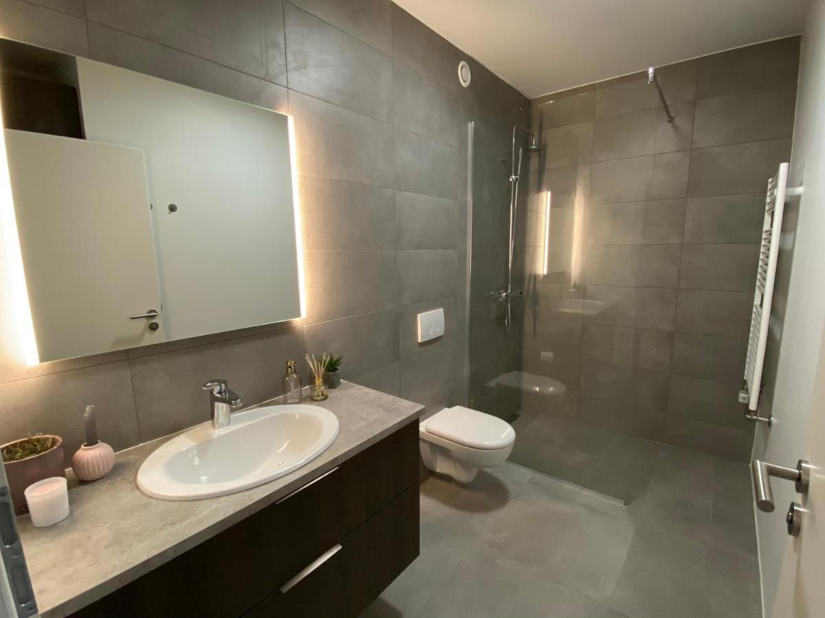 - Stylish & Modern * Selfoss